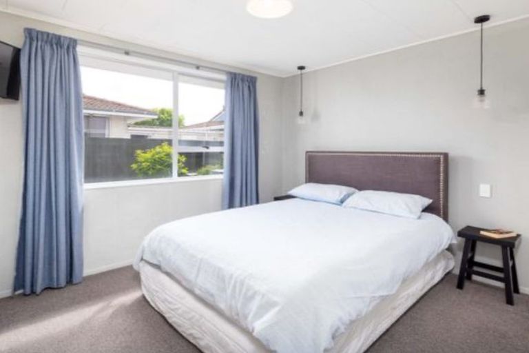 Photo of property in 2/95 Cottonwood Street, Parklands, Christchurch, 8083