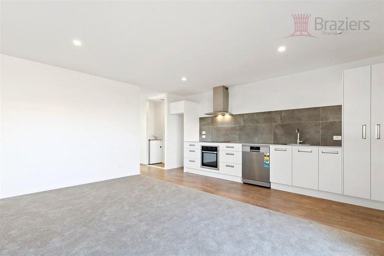 Photo of property in 71 Geraldine Street, Edgeware, Christchurch, 8013