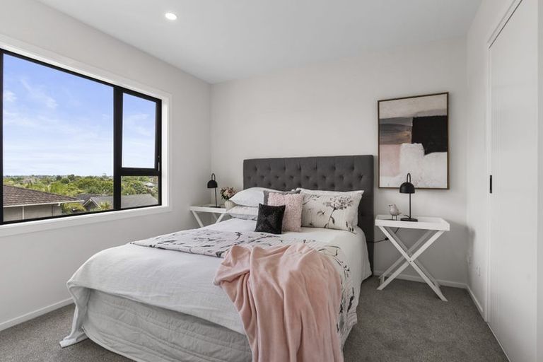 Photo of property in 33a Patons Road, Howick, Auckland, 2014