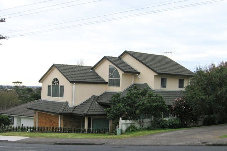 Photo of property in 128 Sandspit Road, Shelly Park, Auckland, 2014