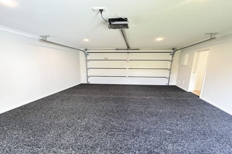 Photo of property in 71b Royal Road, Massey, Auckland, 0614