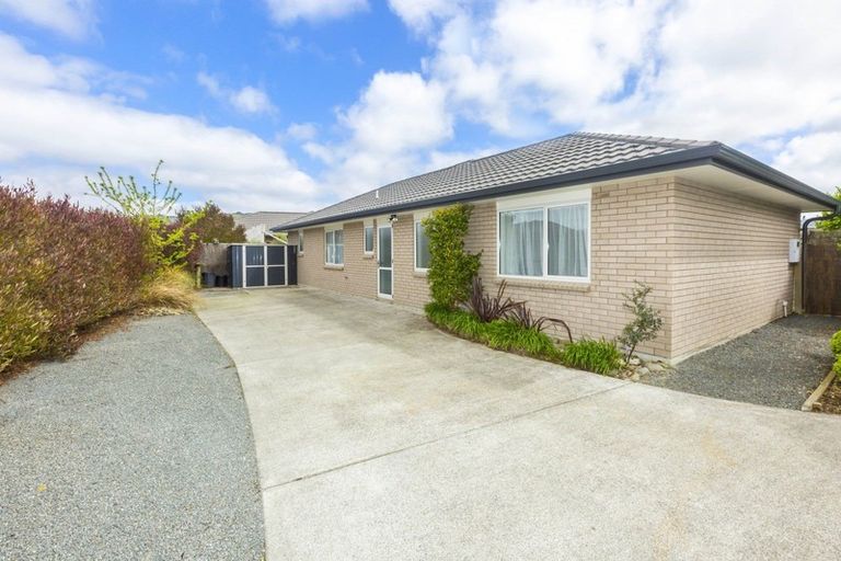 Photo of property in 62 Sunstone Crescent, Brown Owl, Upper Hutt, 5018