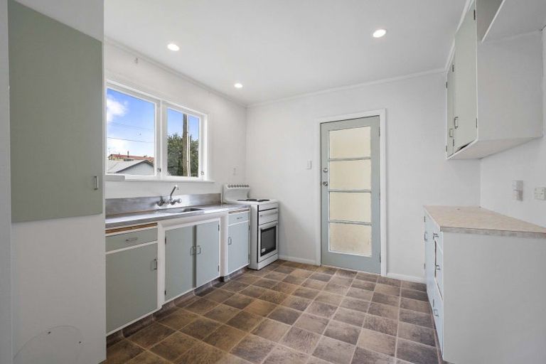 Photo of property in 6 Jenks Street, Foxton, 4814