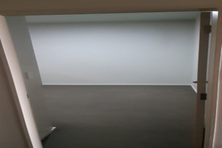 Photo of property in Stadium Garden Flats, 312/107 Thorndon Quay, Pipitea, Wellington, 6011