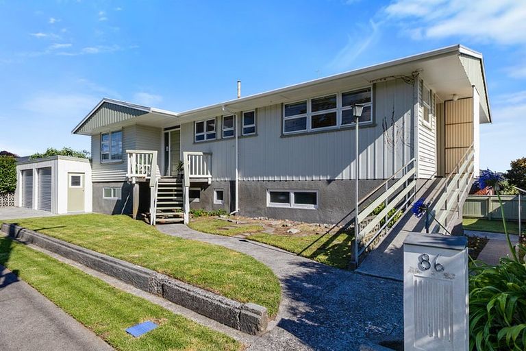 Photo of property in 86 Fulford Street, New Plymouth, 4310