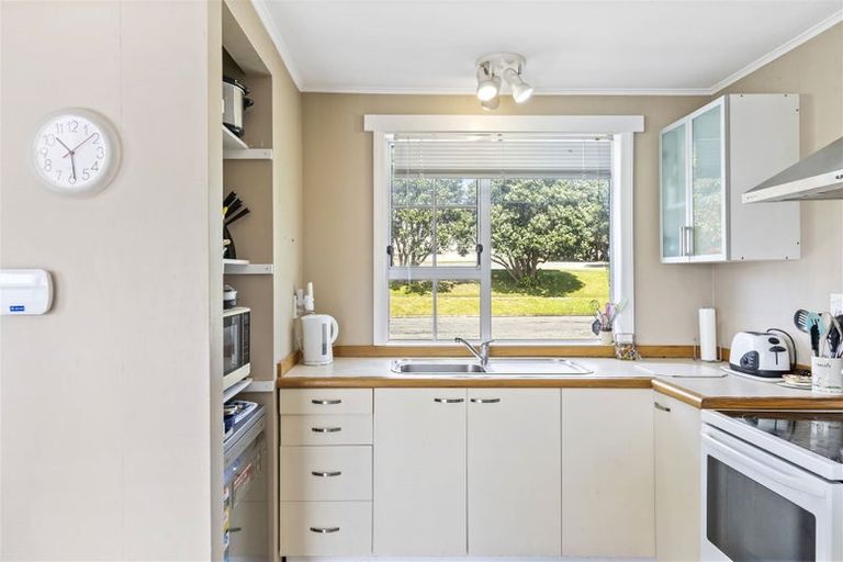 Photo of property in 7 Kura Street, Titahi Bay, Porirua, 5022