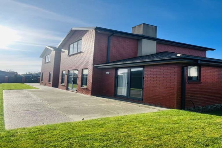 Photo of property in 46 Westpark Drive, Burnside, Christchurch, 8053