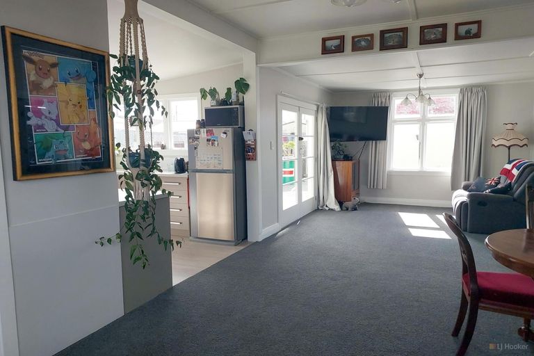 Photo of property in 6 Smith Street, Waimate, 7924