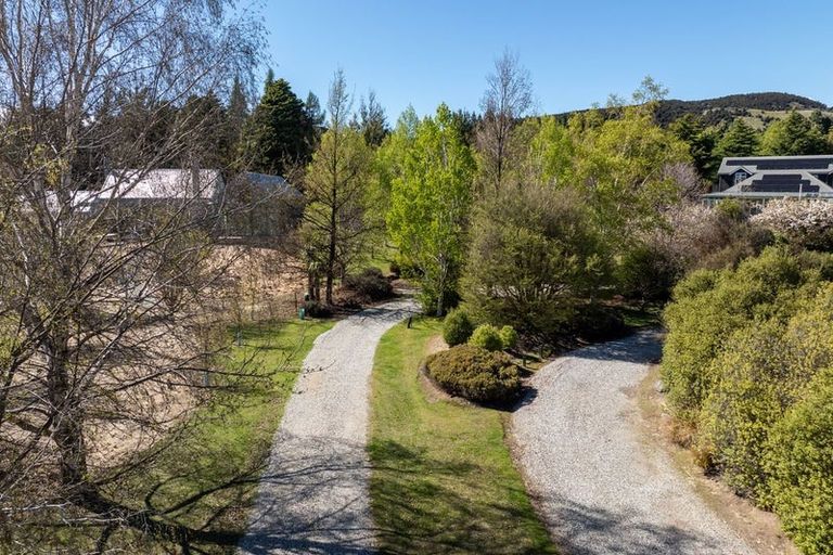 Photo of property in 5 Cottonwood Lane, Wanaka, 9305