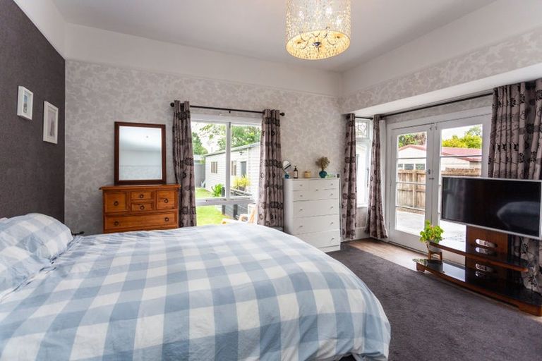 Photo of property in 16 Shirley Road, Mairehau, Christchurch, 8013