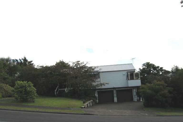 Photo of property in 6 Unsworth Drive, Unsworth Heights, Auckland, 0632