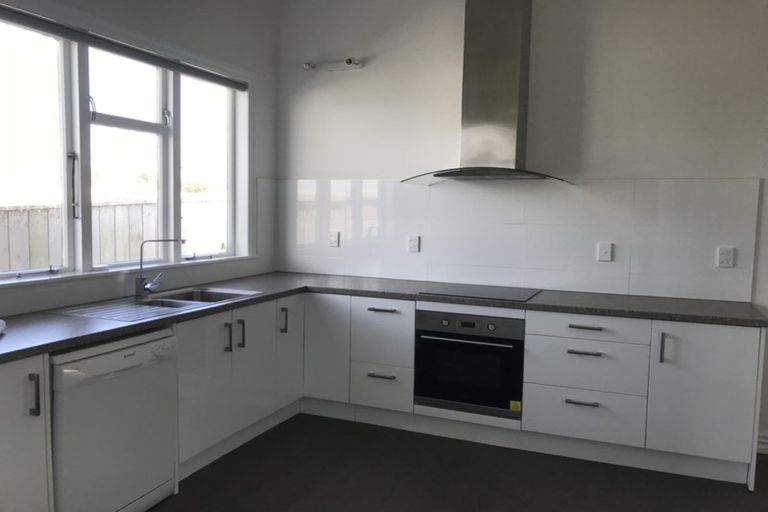 Photo of property in 21 Dorking Road, Brooklyn, Wellington, 6021