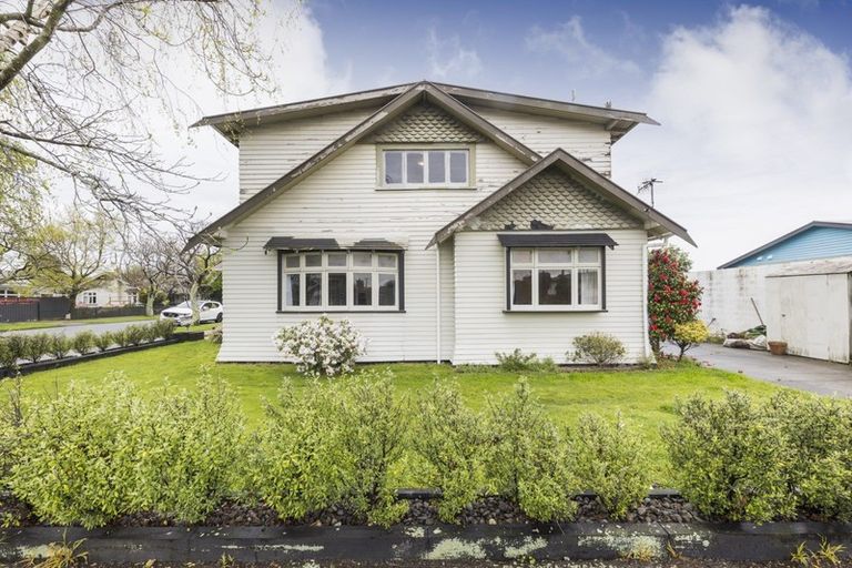 Photo of property in 4 Argyle Avenue, Takaro, Palmerston North, 4410
