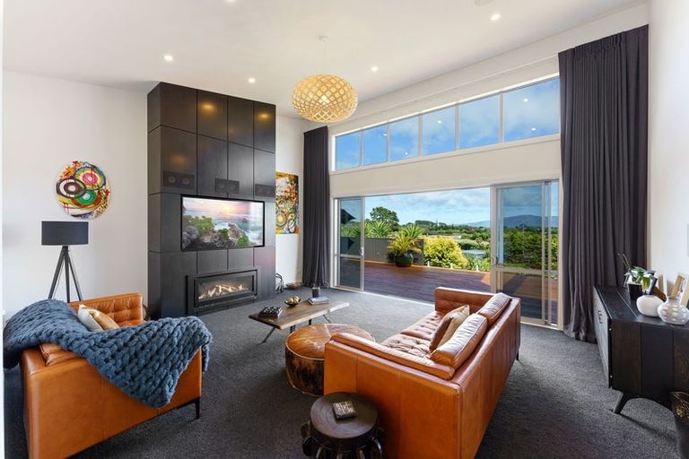 Photo of property in 36 Raukawa Road, Peka Peka, Waikanae, 5391