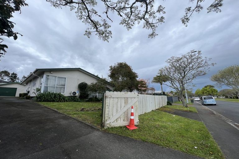 Photo of property in 56 Universal Drive, Henderson, Auckland, 0610