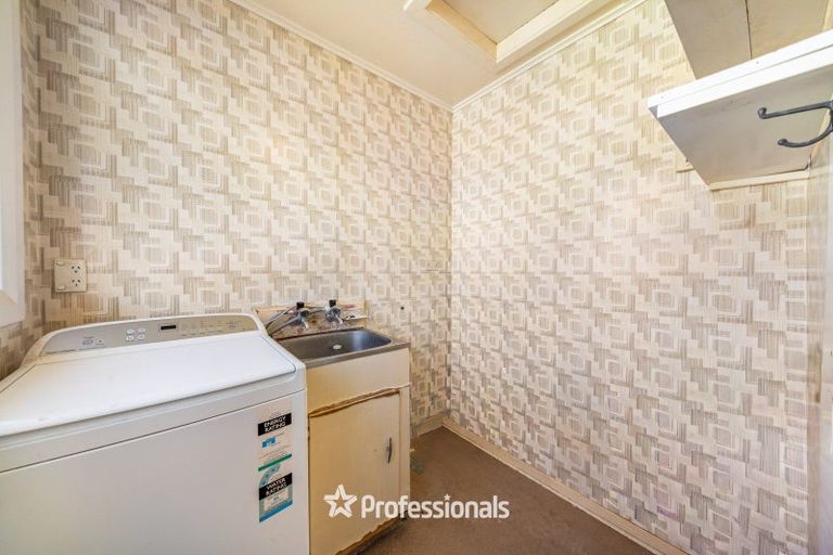 Photo of property in 17 Molesworth Street, Taita, Lower Hutt, 5011