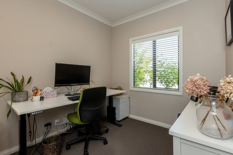 Photo of property in 4 Portland Place, Poraiti, Napier, 4112