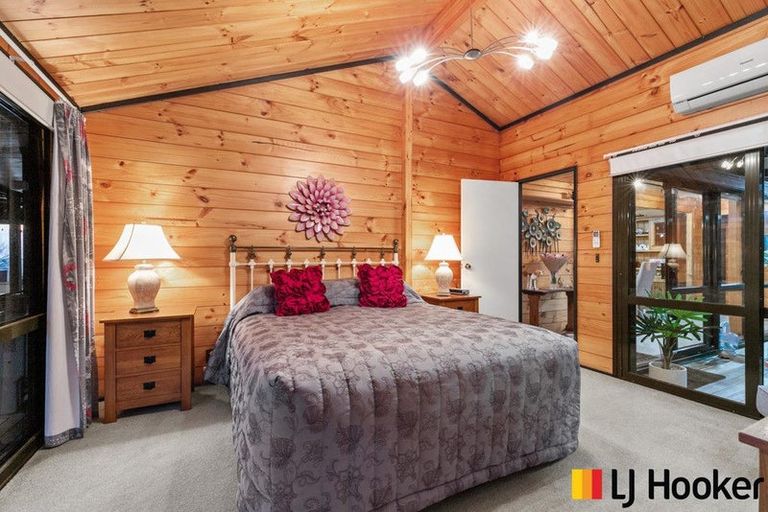 Photo of property in 77 Awanui Rise, Papakura, 2582