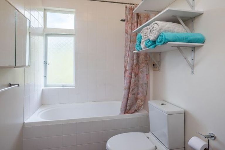 Photo of property in 175 Houghton Bay Road, Houghton Bay, Wellington, 6023