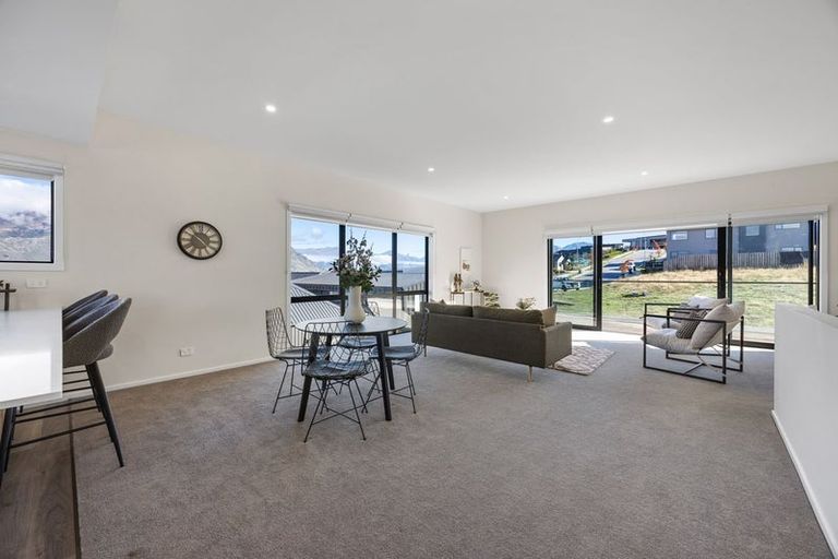 Photo of property in 60 Kirimoko Crescent, Wanaka, 9305