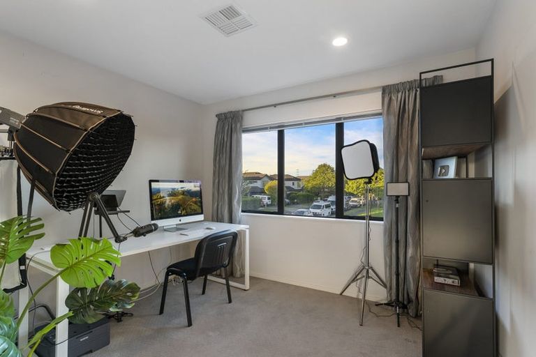 Photo of property in 16 Springcrest Drive, Karaka, Papakura, 2113