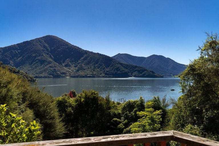 Photo of property in 225 Moetapu Bay Road, Moetapu Bay, Linkwater, 7282