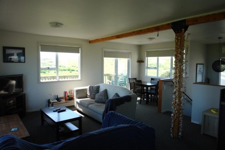 Photo of property in 29 Nukumaru Parade, Waiinu Beach, Whanganui, 4588