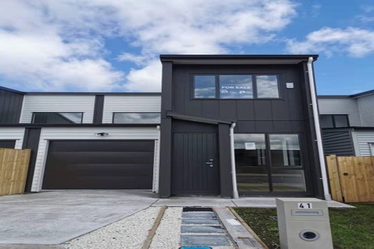 Photo of property in 41 Kaha Road, Takanini, 2110