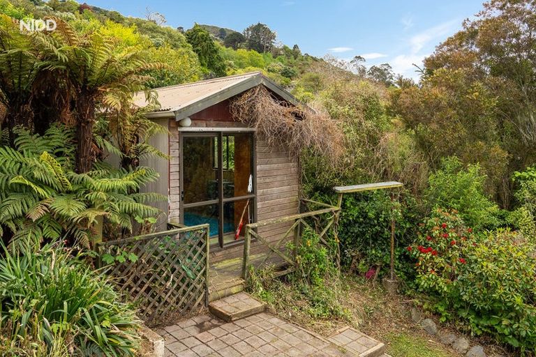 Photo of property in 18 Athol Place, Ravensbourne, Dunedin, 9022