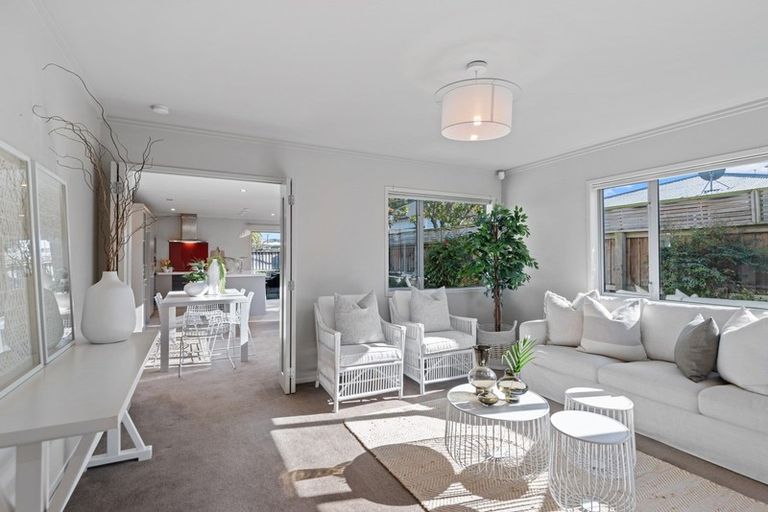 Photo of property in 37 Sherborne Street, St Albans, Christchurch, 8014