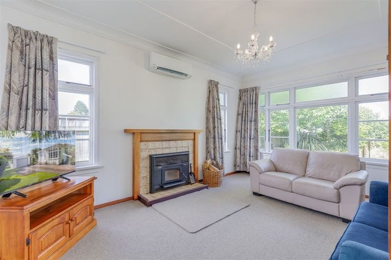 Photo of property in 2 Lansdowne Crescent, Lansdowne, Masterton, 5810