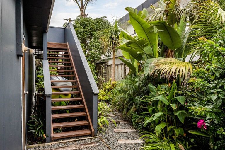 Photo of property in 48 Karewa Parade, Papamoa Beach, Papamoa, 3118