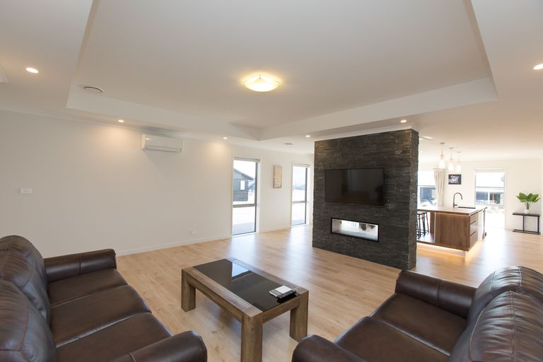 Photo of property in 25 Mistake Drive, Lake Tekapo, 7999