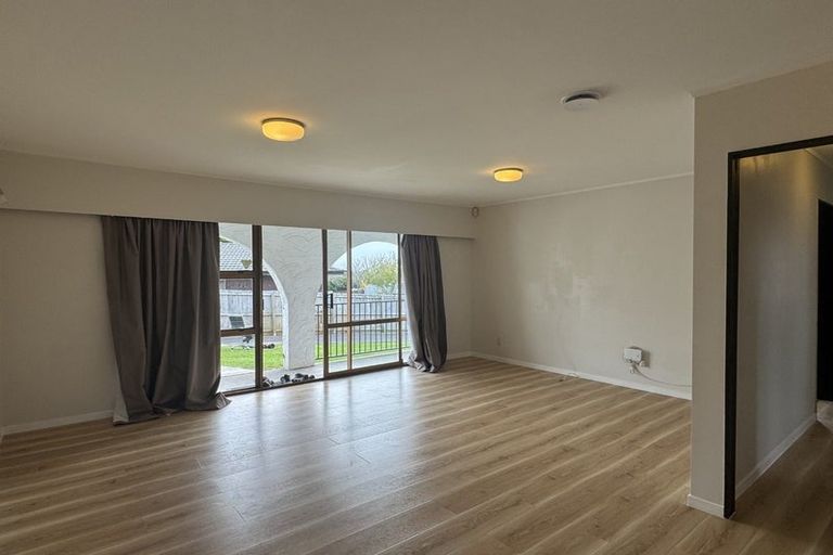 Photo of property in 1/26 Diorella Drive, Clover Park, Auckland, 2019