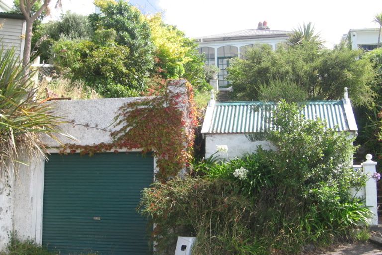 Photo of property in 36 Karepa Street, Brooklyn, Wellington, 6021