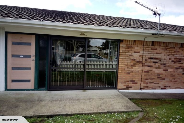 Photo of property in 1/1 Jennifer Place, Papatoetoe, Auckland, 2025