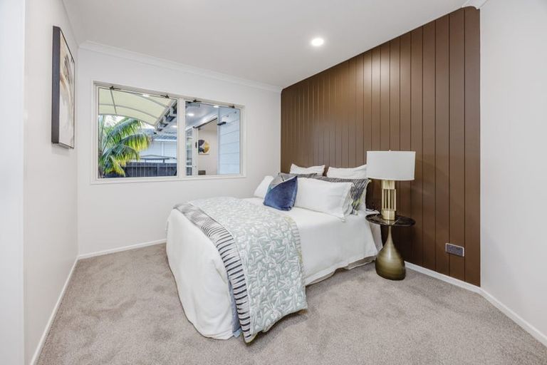 Photo of property in 60a Reelick Avenue, Pakuranga Heights, Auckland, 2010