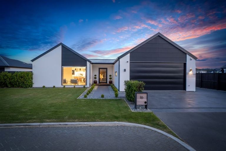 Photo of property in 16 William Deans Drive, Prebbleton, 7604