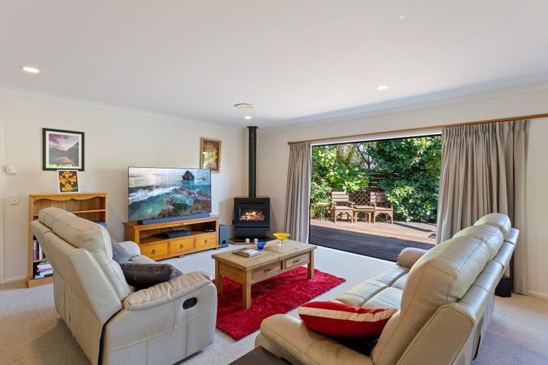 Photo of property in 13 Brandon Street, Otaki, 5512