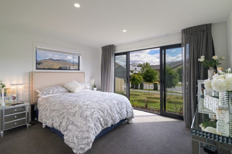 Photo of property in 15 Regent Street, Lower Shotover, Queenstown, 9304