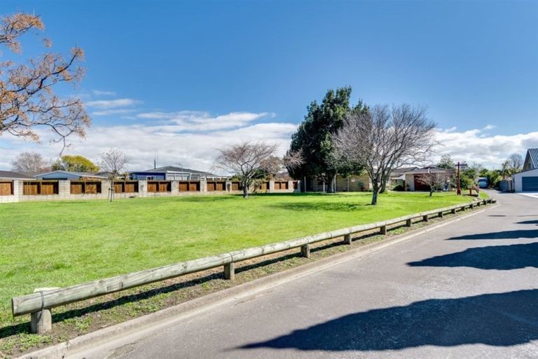 Photo of property in 25 Mckeefry Avenue, Greenmeadows, Napier, 4112