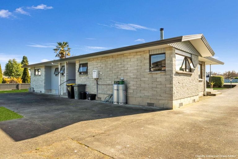 Photo of property in 1 Mathew Street, Dannevirke, 4930