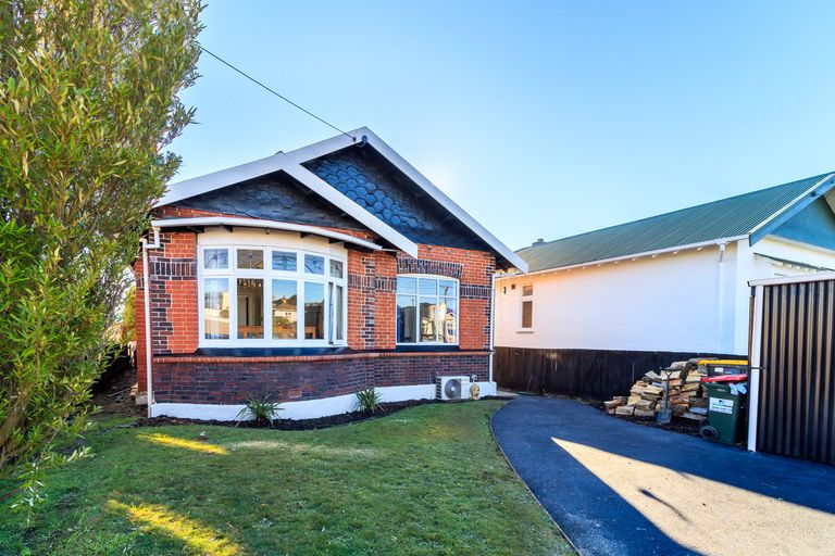 Photo of property in 16 Crest Street, Tainui, Dunedin, 9013
