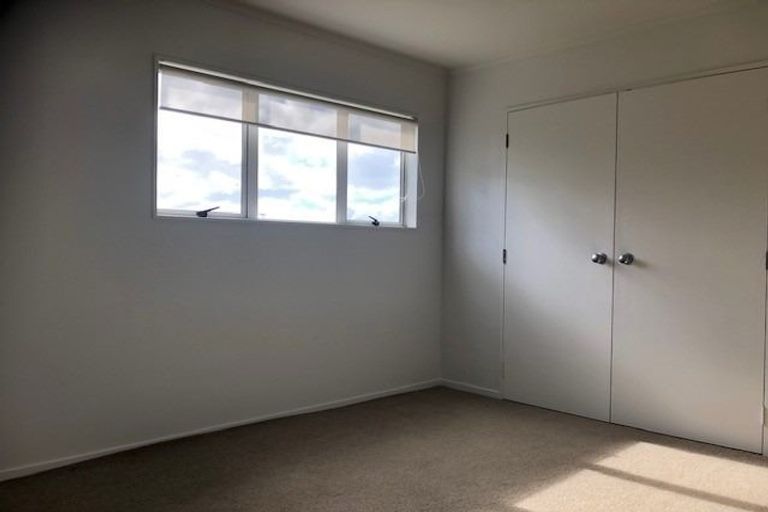 Photo of property in 8a Fordham Street, Beach Haven, Auckland, 0626