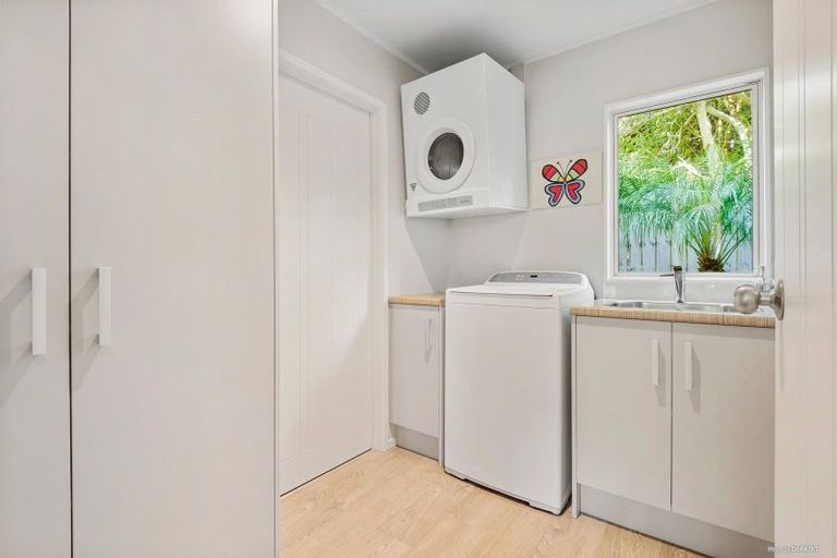 Photo of property in 6 Girdhar Place, Pukekohe, 2120