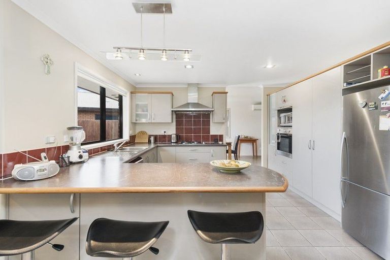 Photo of property in 10 Wiltshire Drive, Huntington, Hamilton, 3210