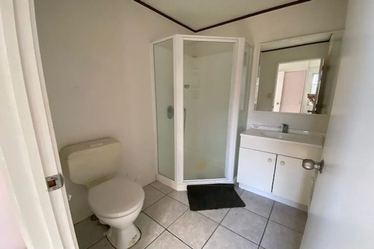 Photo of property in 679 East Coast Road, Browns Bay, Auckland, 0630