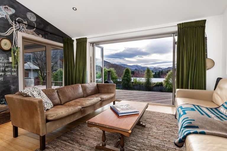 Photo of property in 38 Mcchesney Road, Arthurs Point, Queenstown, 9371