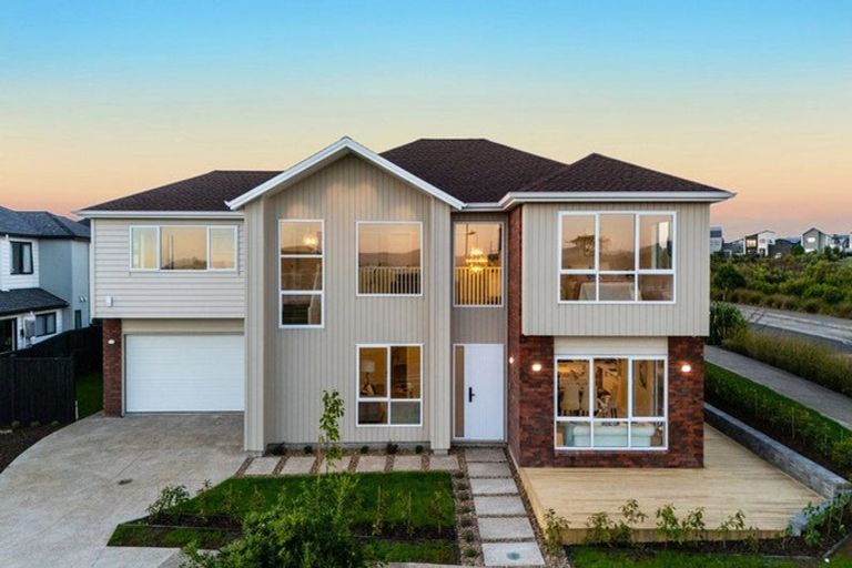 Photo of property in 52 Emerald Avenue, Rosehill, Papakura, 2113