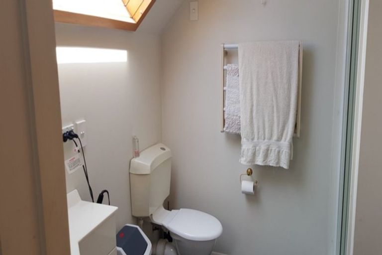 Photo of property in 27 Creese Place, Redwood, Christchurch, 8051